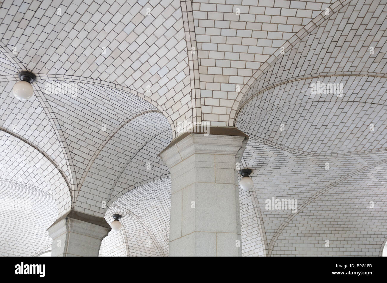 Guastavino piastrelle sul soffitto del porticato ala sud della città di New York il Palazzo Comunale che risale al 1907-1914. Foto Stock