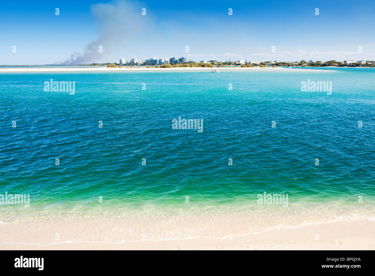 Caloundra Kings spiaggia prospiciente isola Bribie Foto Stock