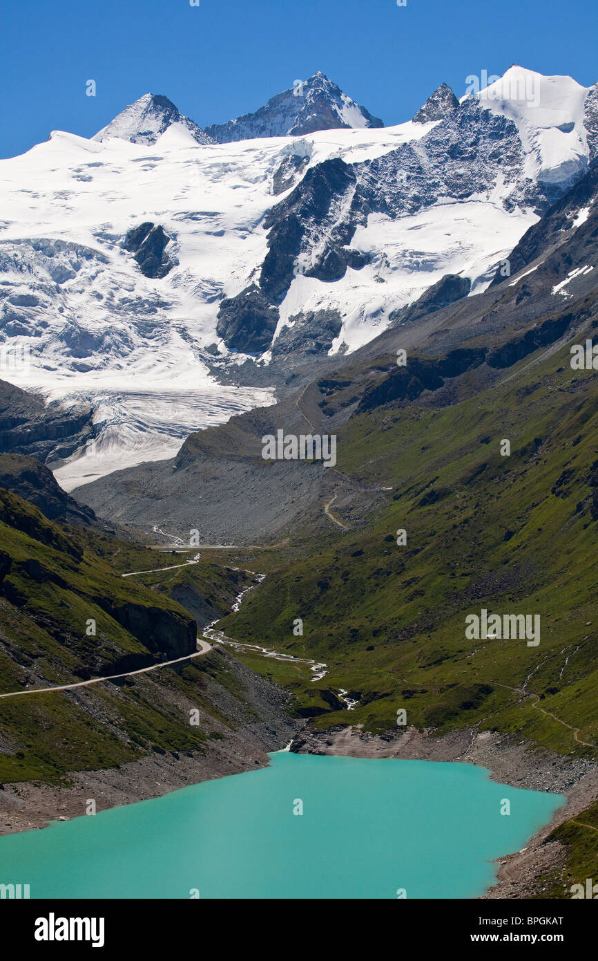 Lago di montagna e il Ghiacciaio, Svizzera Foto Stock