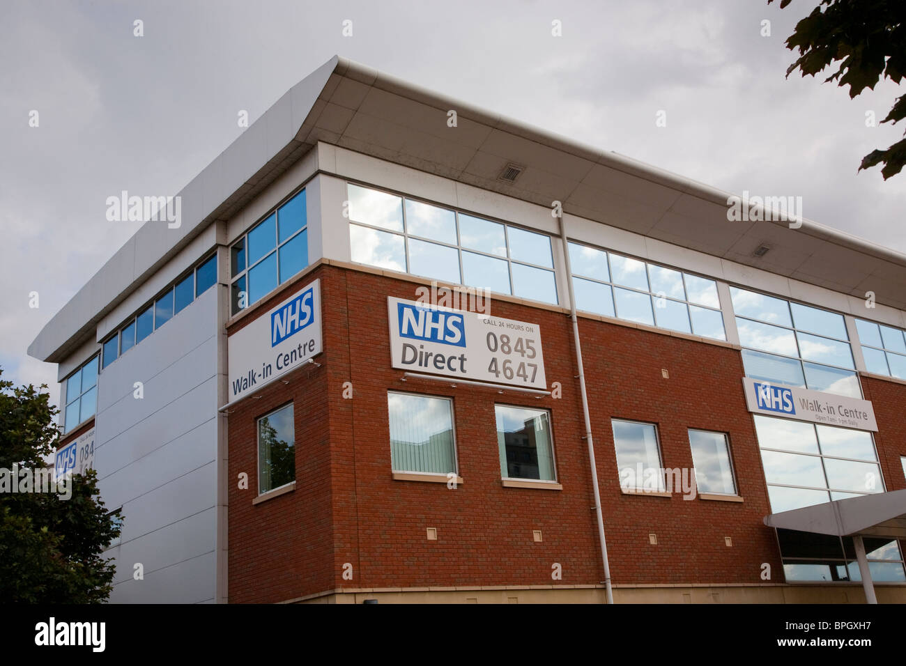 NHS Direct. Il governo del Regno Unito conferma i piani per i rottami il NHS Direct helpline. Foto Stock