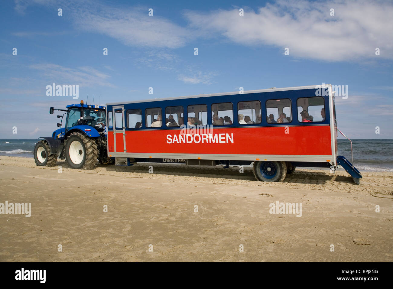 Jutland in Danimarca Skagen Grenen, Sandormen (sabbia worm) ferries la gente al punto northenmost della Danimarca Foto Stock