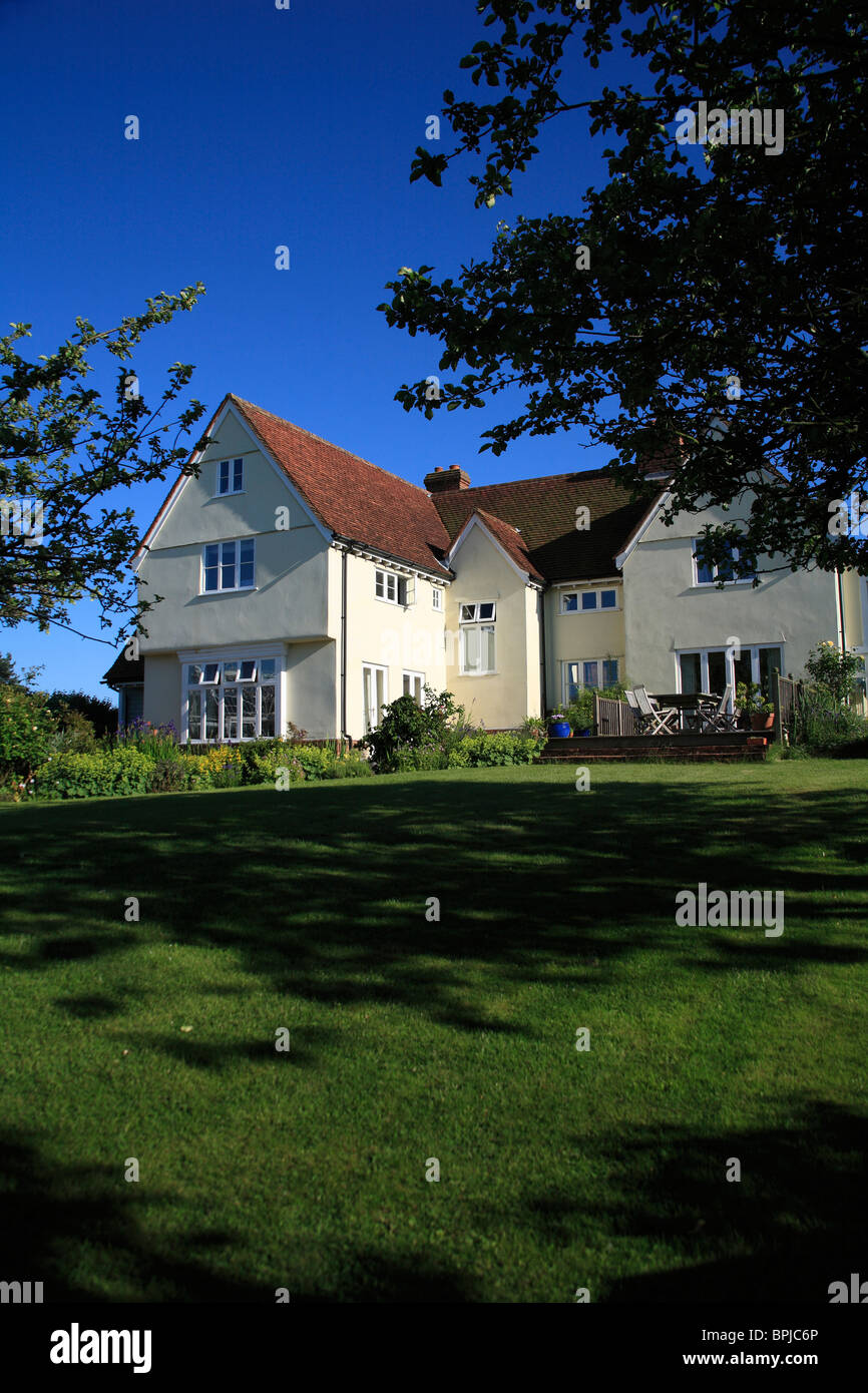 Una casa moderna in una tradizionale casa colonica Essex style Foto Stock
