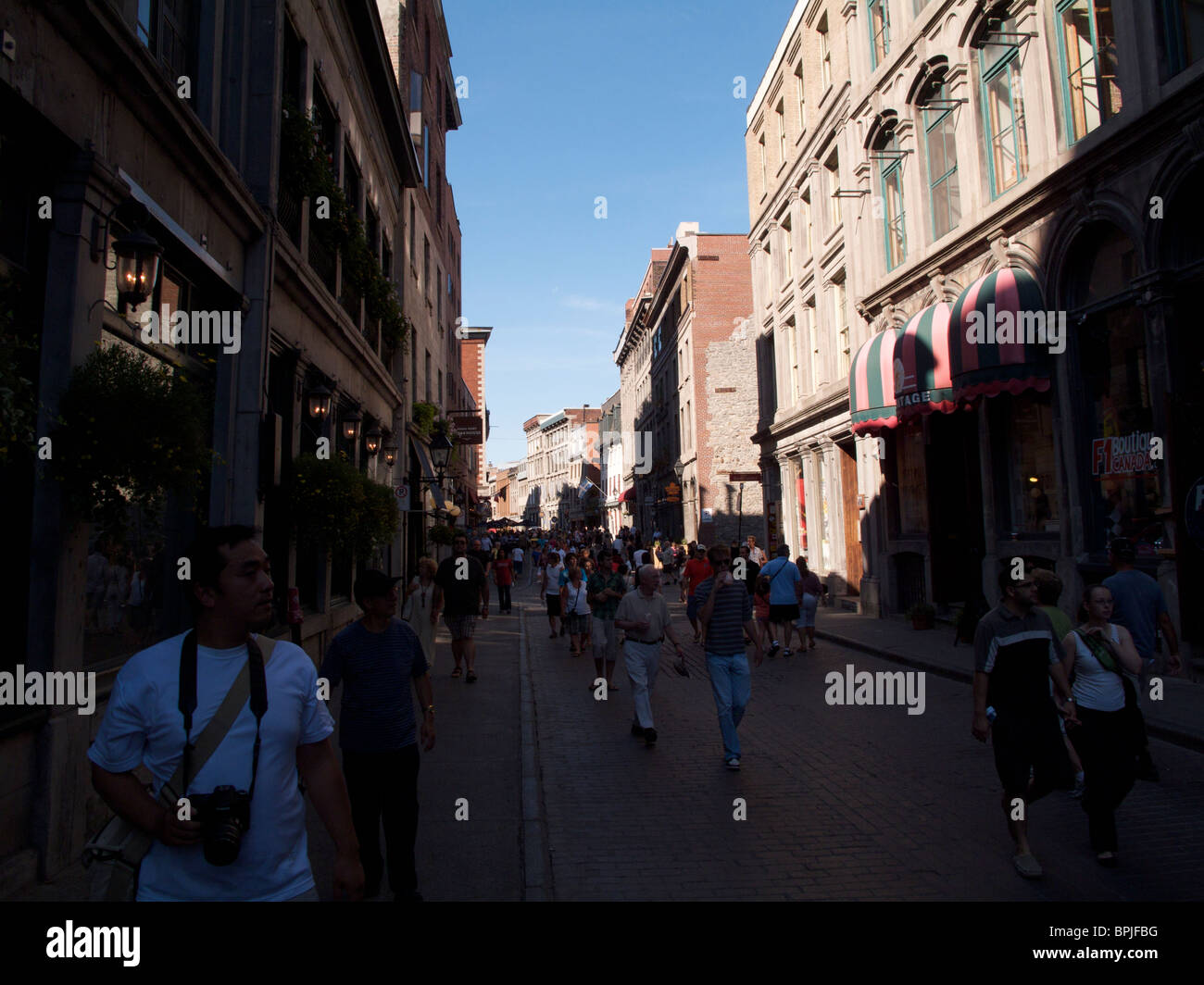 I turisti su Rue Saint-Paul. Montreal, Canada. Foto Stock