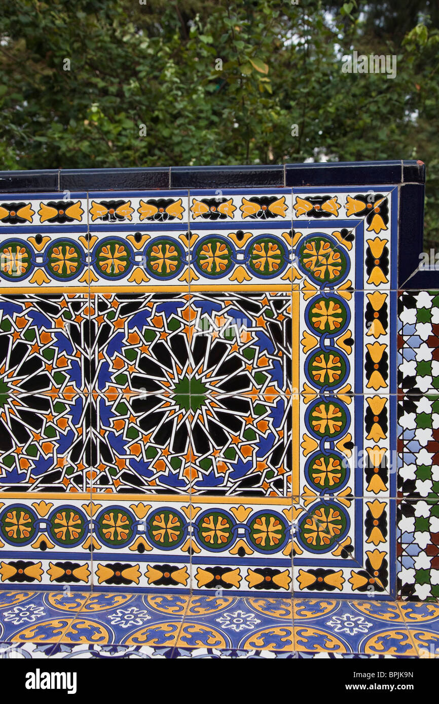 ARGENTINA, provincia di Mendoza, Mendoza. Schemi di posa, Plaza Espana. Foto Stock