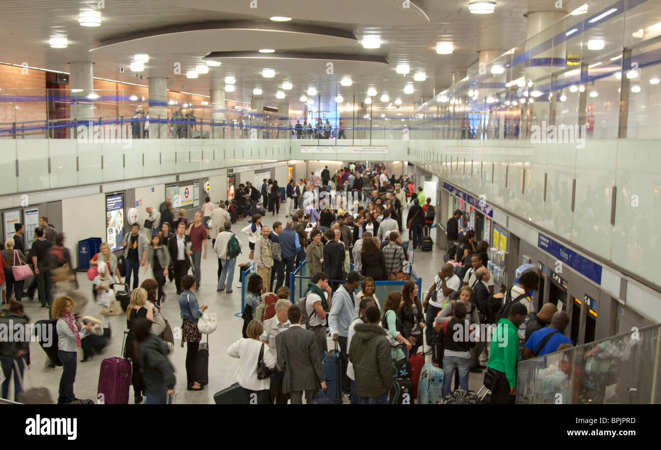 Biglietto Hall - Kings Cross/St Pancras Stazione della Metropolitana - Londra Foto Stock