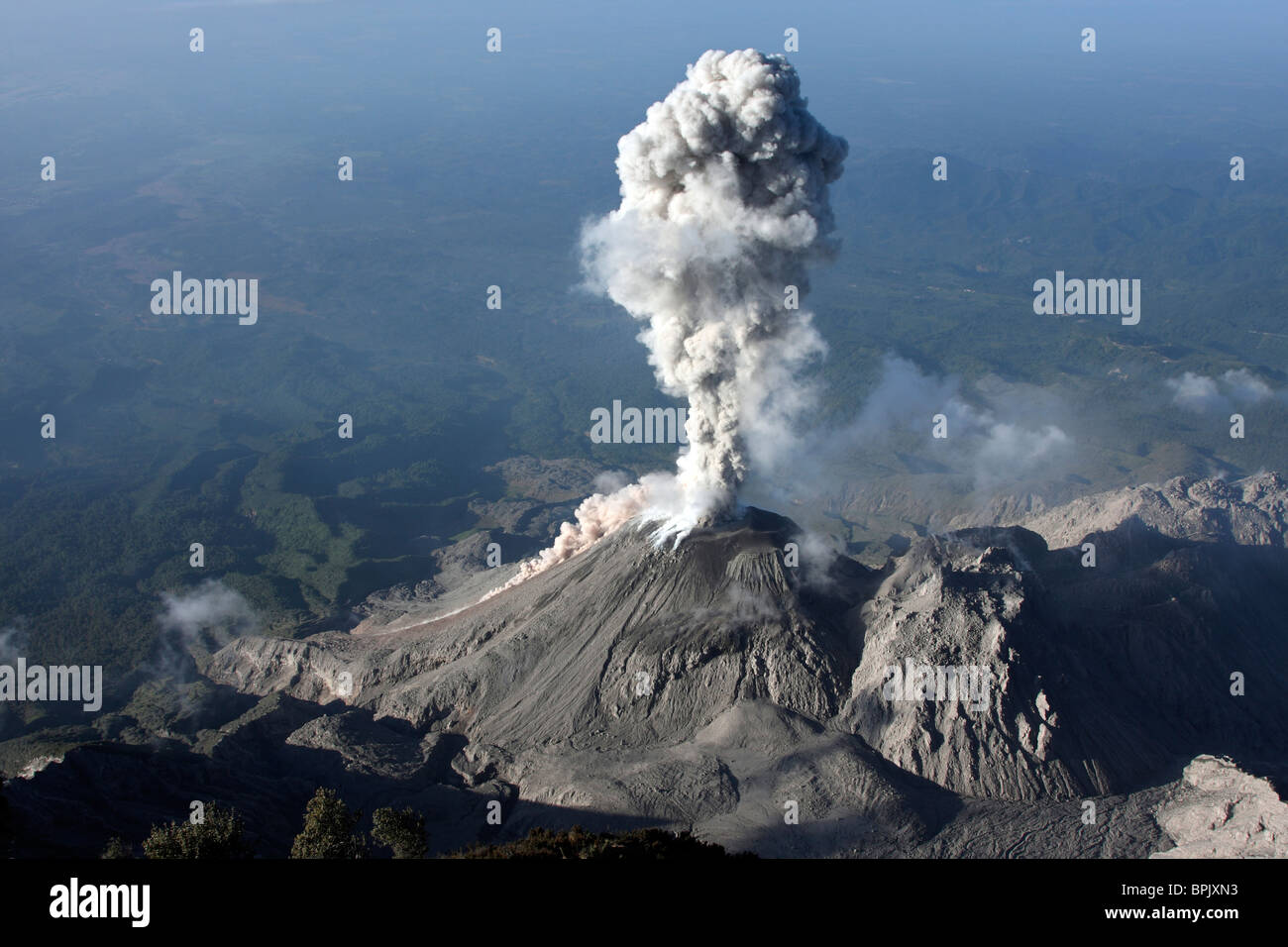 3 gennaio 2009 - Santiaguito eruzione di cenere, Guatemala. Foto Stock