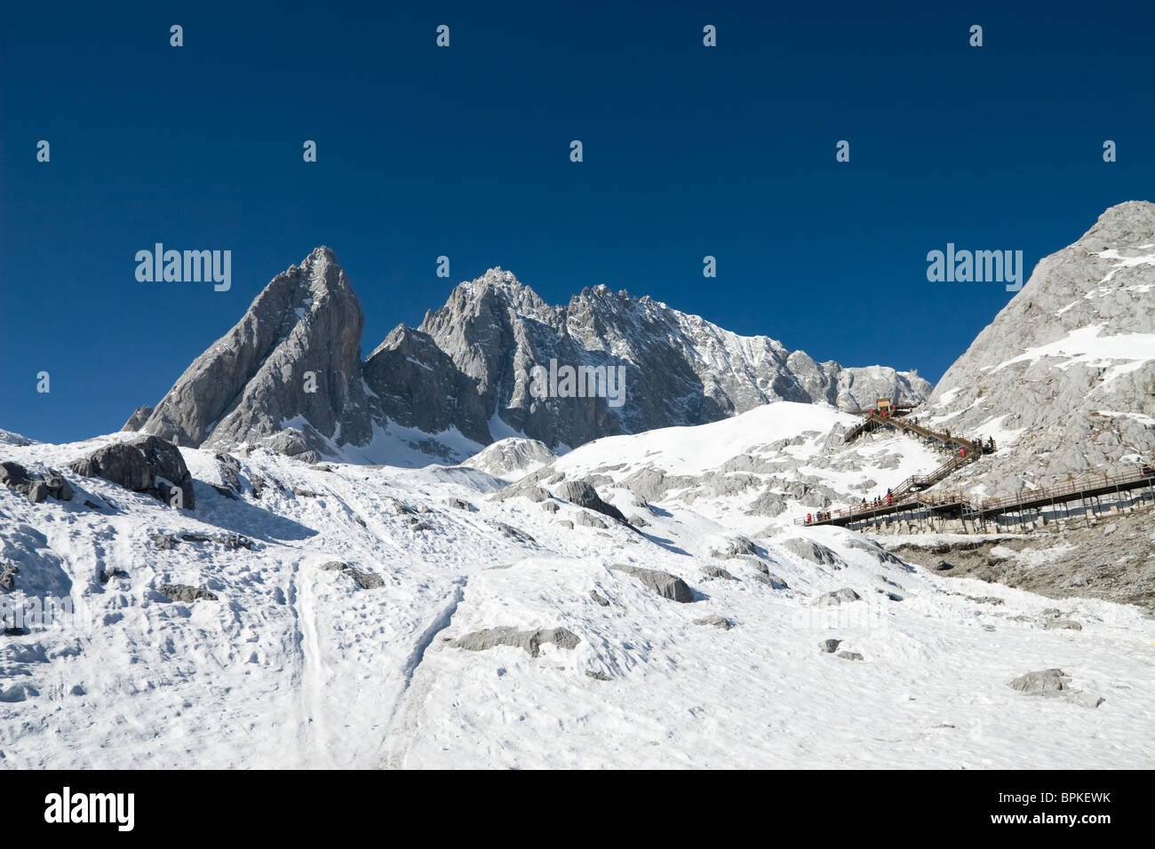 Il picco di Yulong (Giada drago) montagna di neve a Lijiang, nella provincia dello Yunnan in Cina. Foto Stock