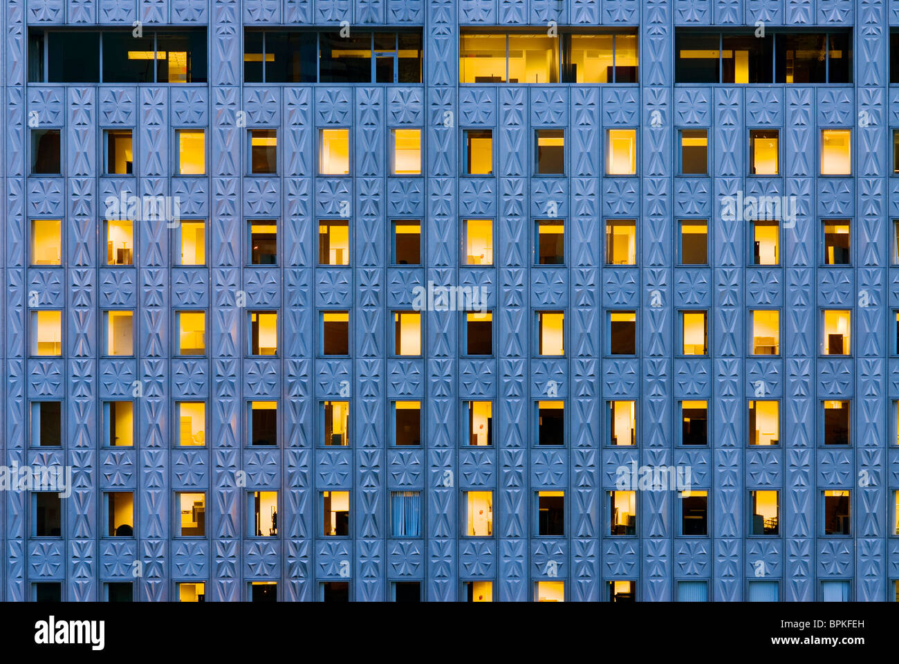 La Mobil edificio sulla 42nd Street, New York City. Foto Stock