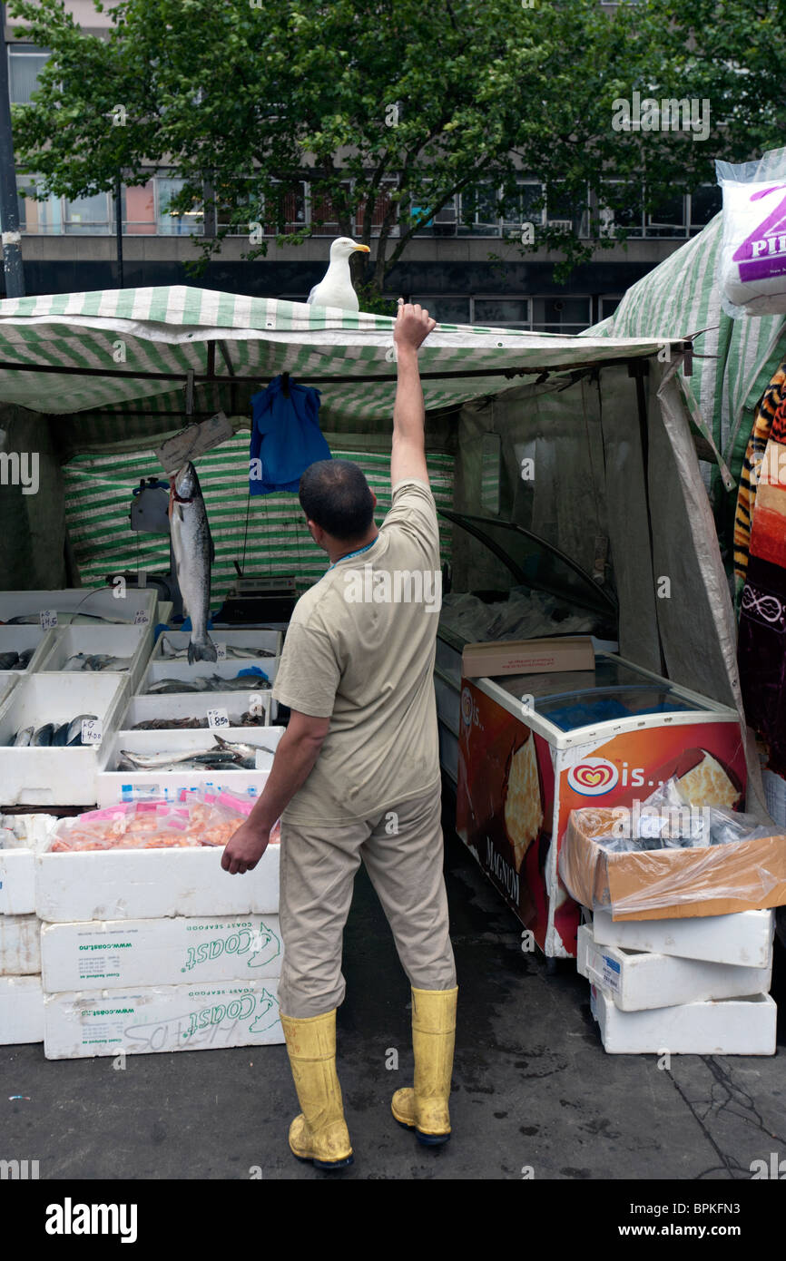 Whitechapel strada del mercato di Londra Foto Stock