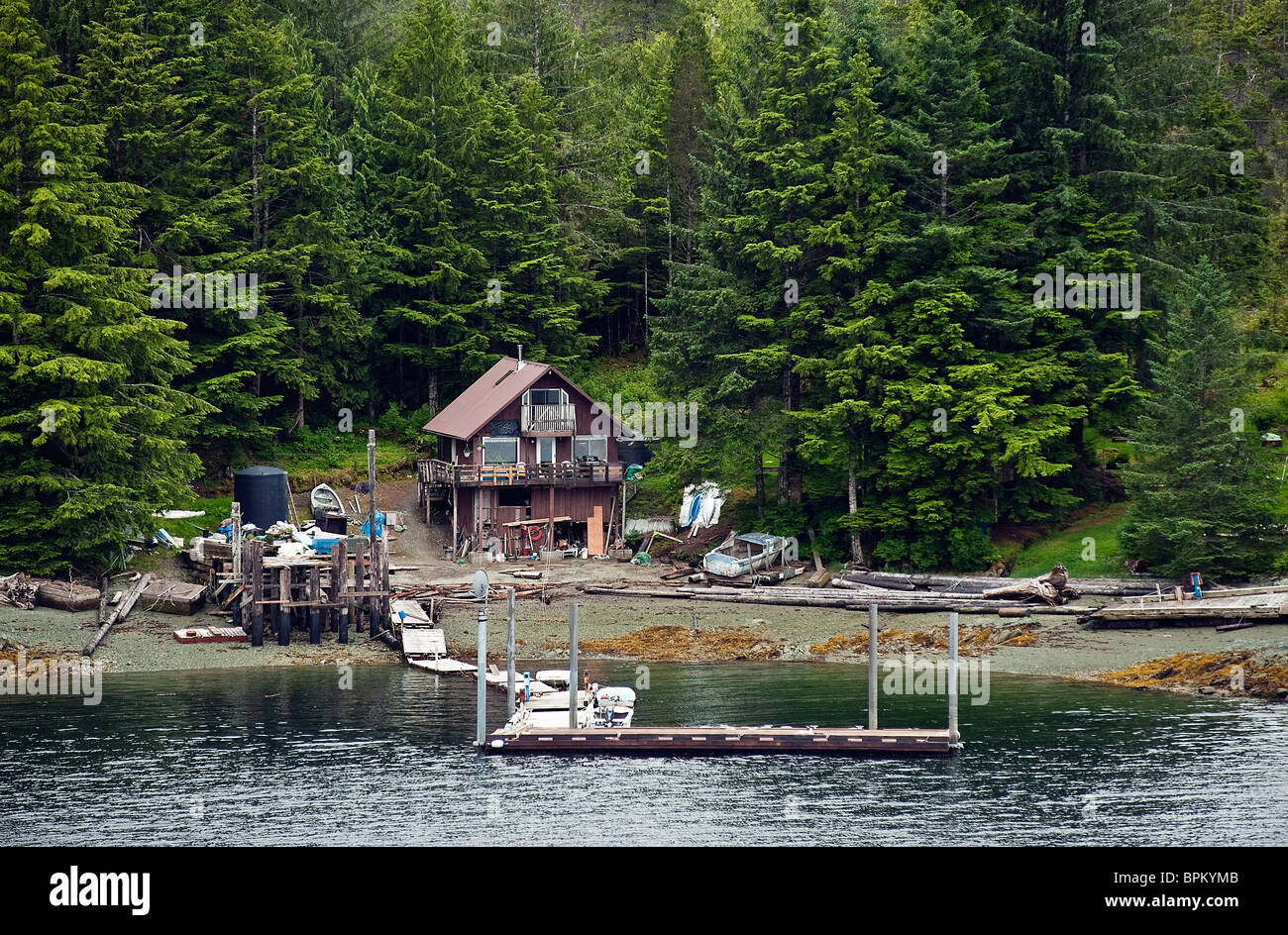 Off la cabina griglia vicino a Ketchikan, Alaska Foto Stock