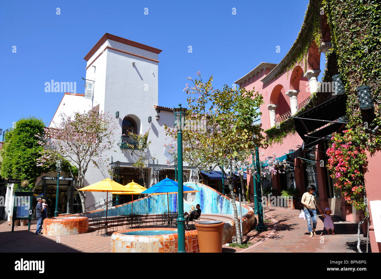 Centro commerciale Santa Barbara, California, Stati Uniti d'America Foto  stock - Alamy
