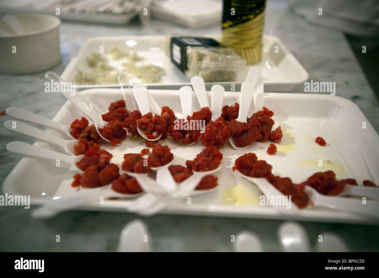 Campioni di manzo piemontese a Eataly artigianale il cibo italiano e vino marketplace in New York Foto Stock