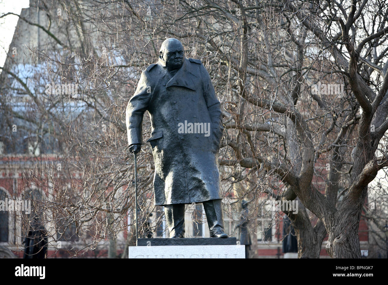 Winston Churchill monumento, la piazza del Parlamento, Westminster, London, SW1. Foto Stock