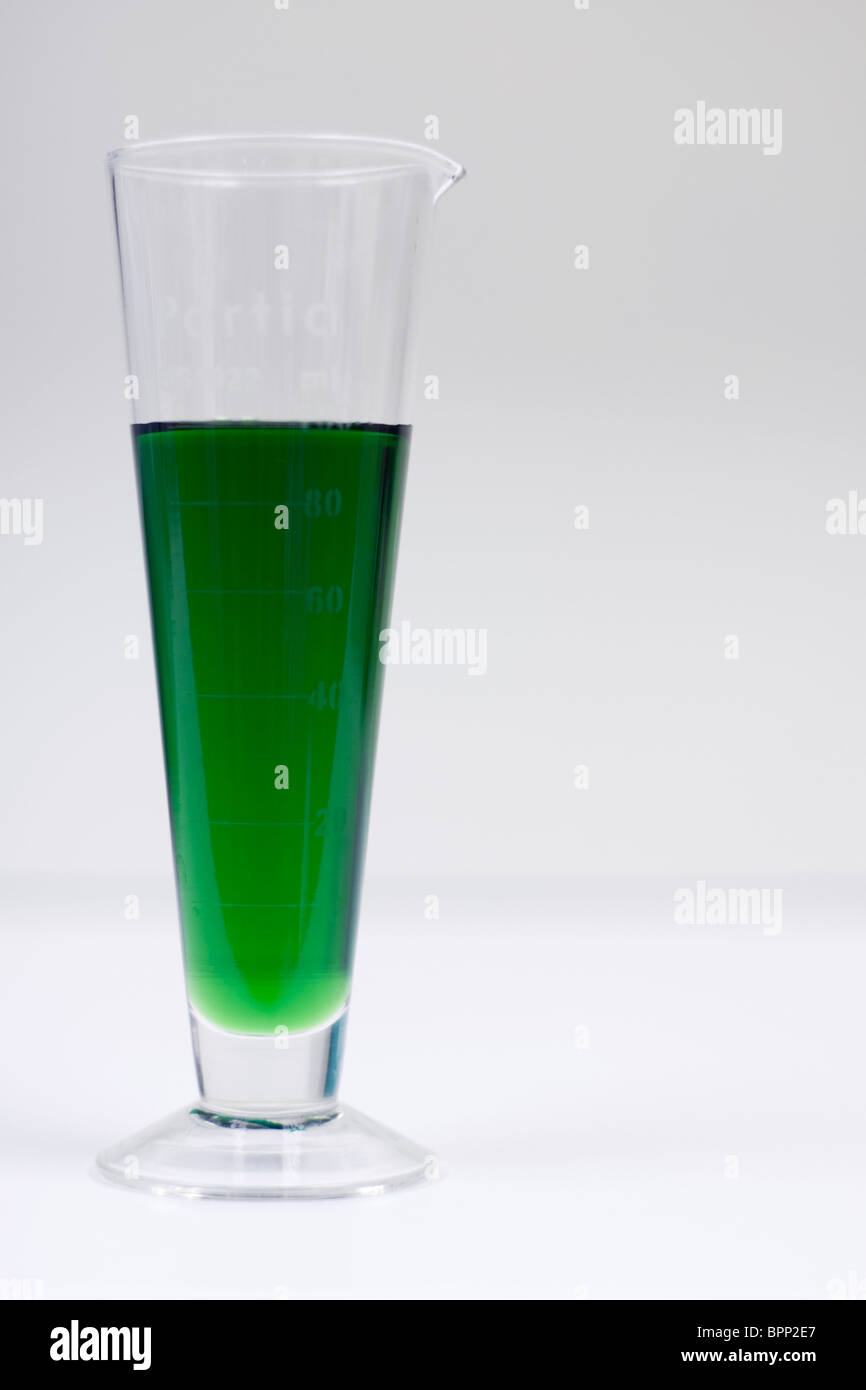 Il metadone in vetro di misurazione Foto Stock