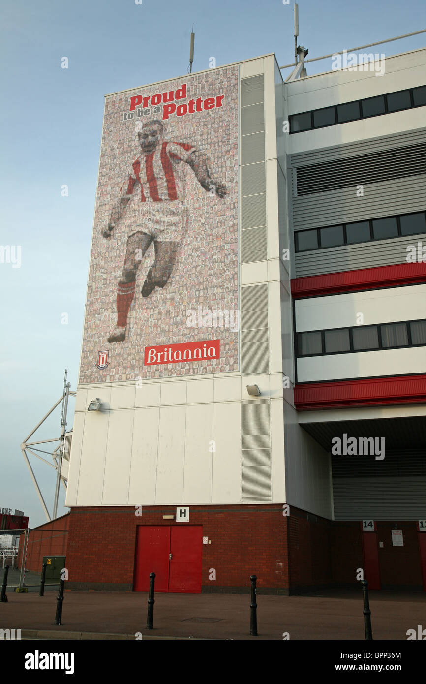 Stanley Matthews murale, ex Britannia Stadium, ora la scommessa 365 Stadium, Stoke-on-Trent, STAFFS, Inghilterra, casa di Stoke City Calcio Club Foto Stock