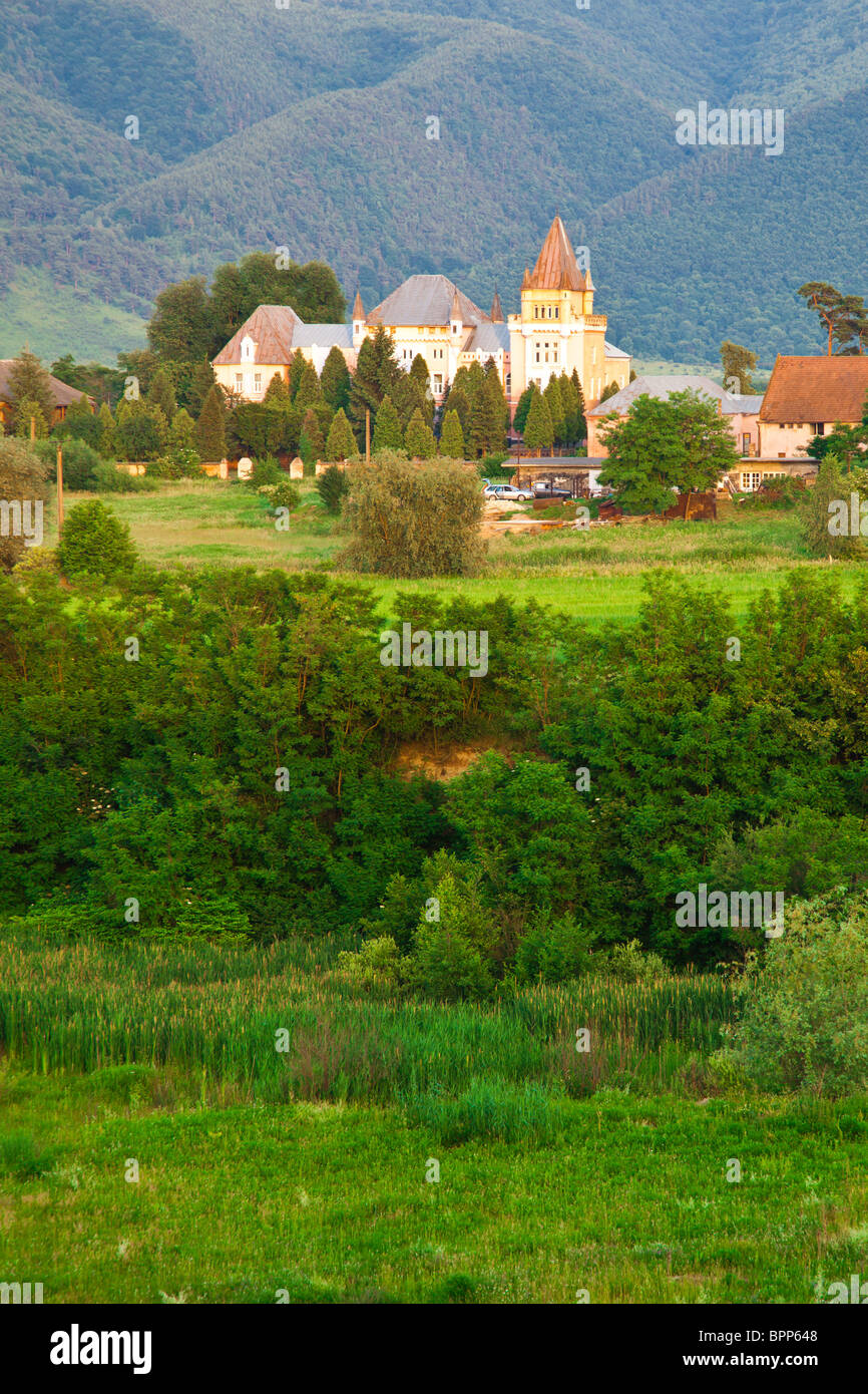 Il castello di Kendeffy in Santamaria Orlea, Hunedoara county, Romania. Foto Stock
