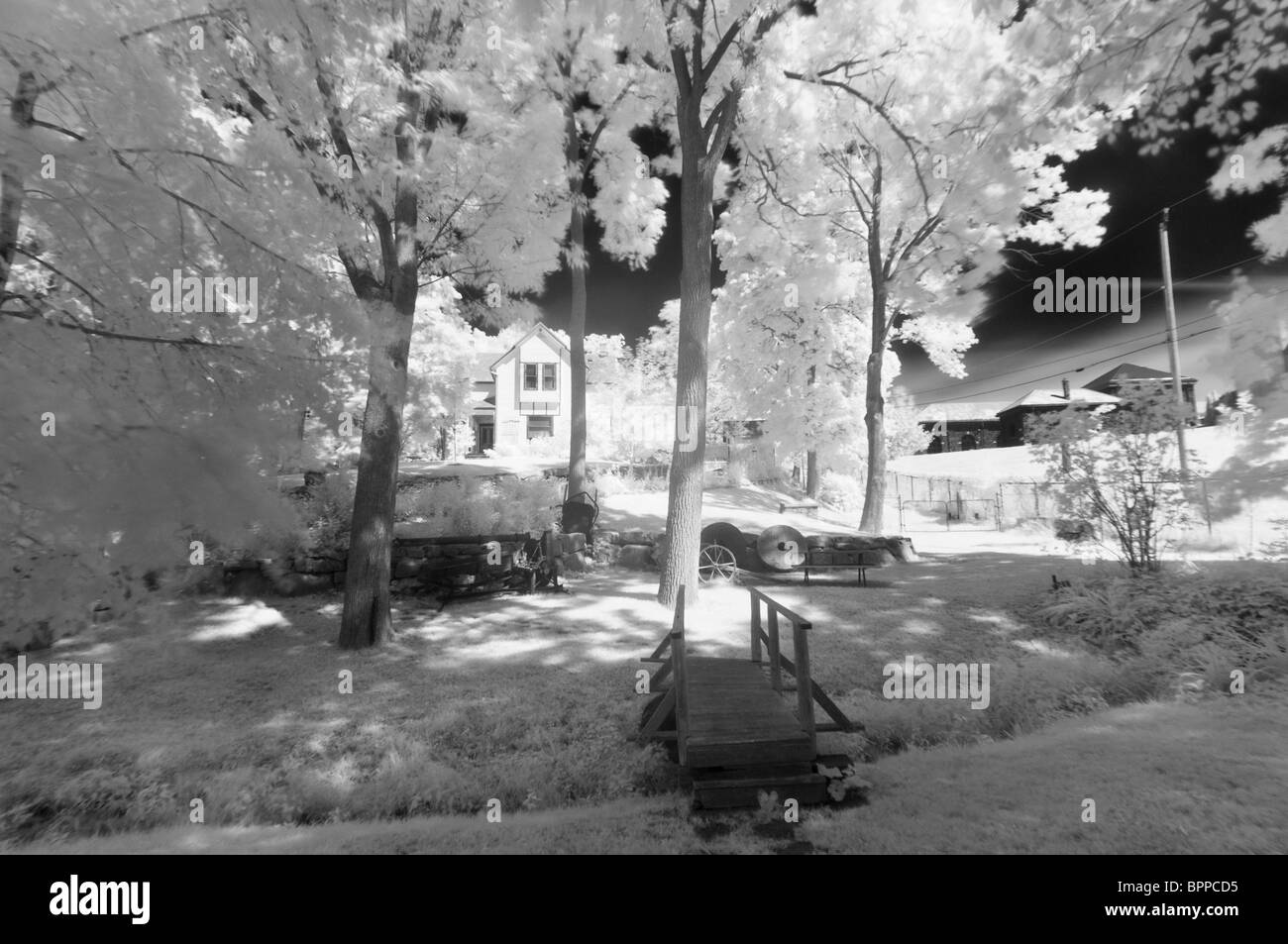 Fotografare con luci a infrarossi aggiunge un 'altro mondo' aspetto a comuni everday scene. Foto Stock