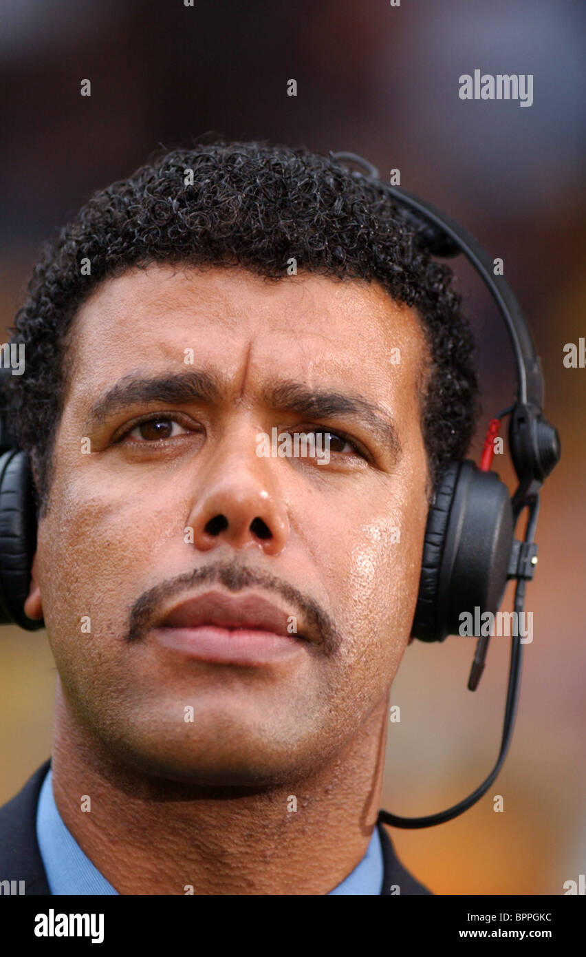 Chris Kamara Sky commentatore sportivo Foto Stock