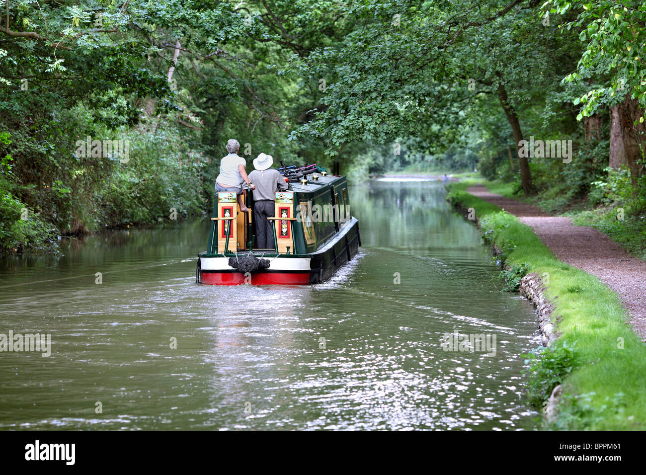 Narrowboat sulla Oxford Canal, vicino Brinklow, Warwickshire Foto Stock