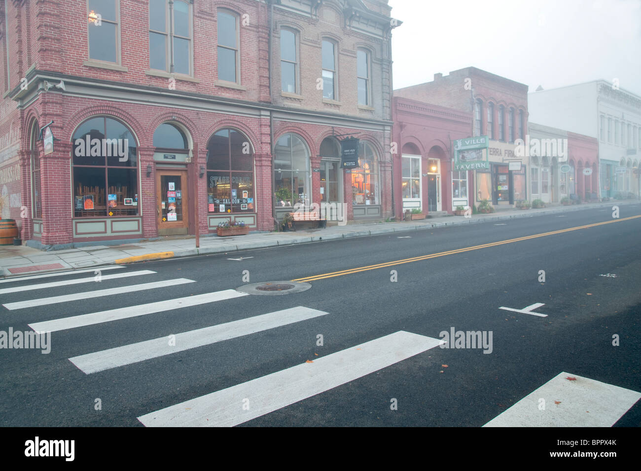 La mattina presto con strade vuote. Jacksonville, Oregon Foto Stock