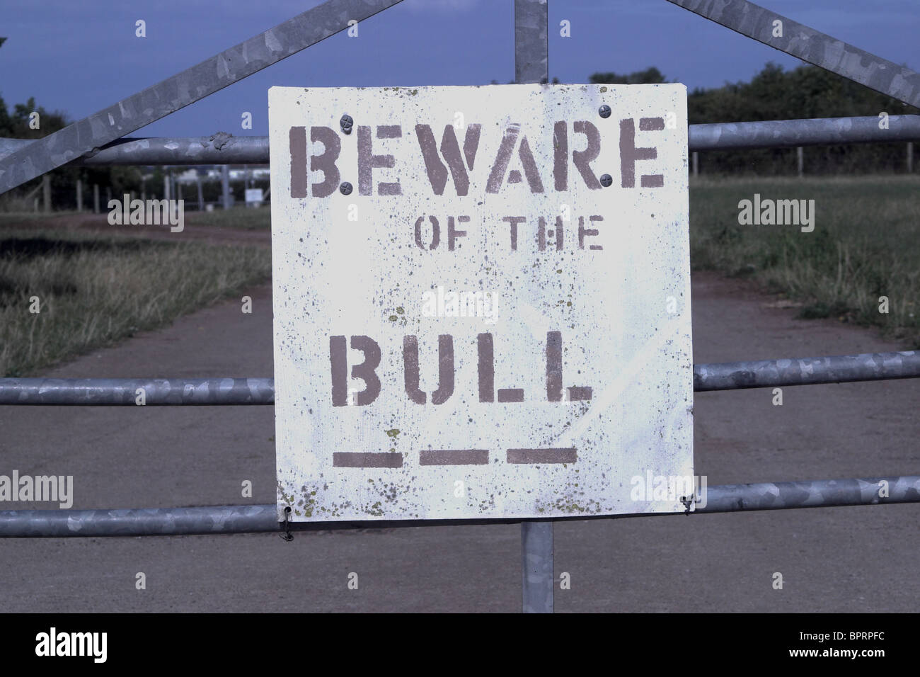 Attenzione di bull segno. Somerset. Regno Unito Foto Stock