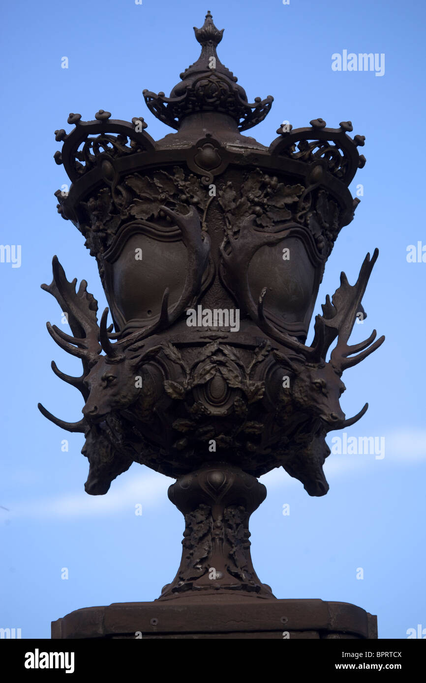 Cancello post dettaglio Kensington Gardens London REGNO UNITO Foto Stock