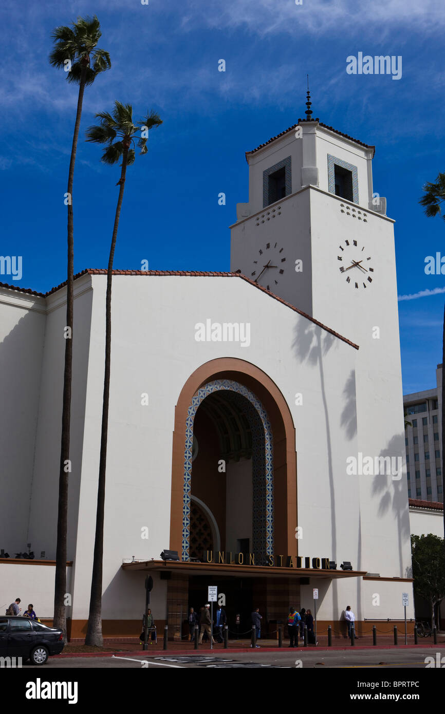 Ingresso anteriore di Los Angeles Union Station (LAUS), il centro cittadino di Los Angeles, California, Stati Uniti d'America. Foto Stock