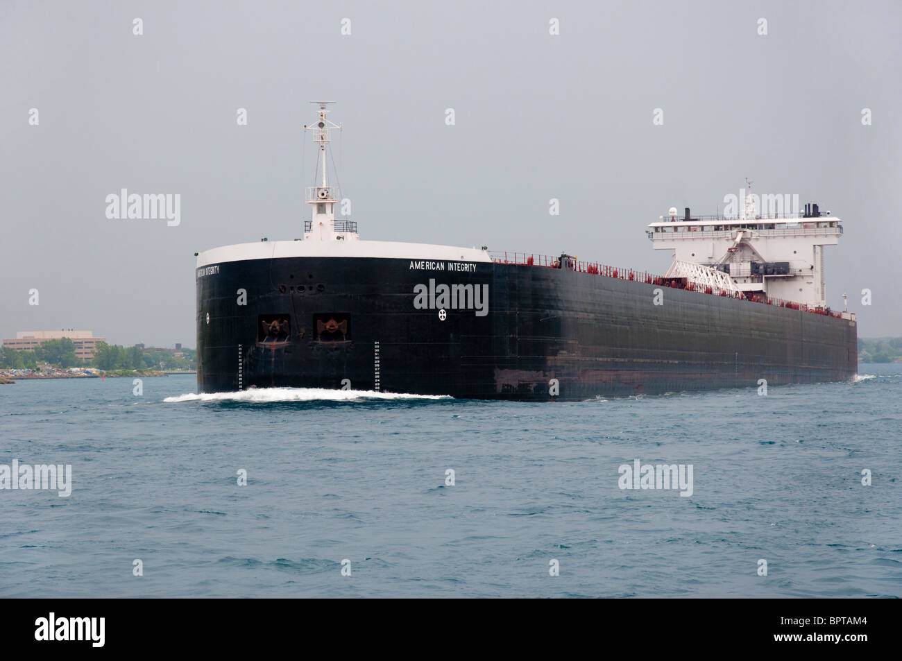 Integrità americana Lago Freighter North Bound St. Clair River Foto Stock