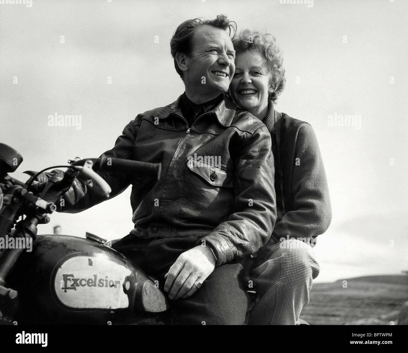 JOHN MILLS & MARY HAYLEY BELL attore con moglie (1958) Foto Stock