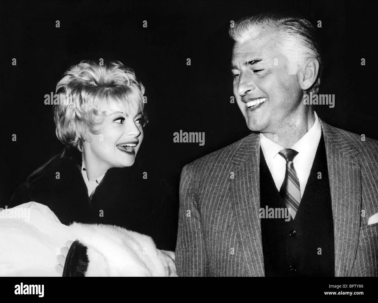 CAROLINE LECERF & STEWART GRANGER attore con moglie (1964) Foto Stock