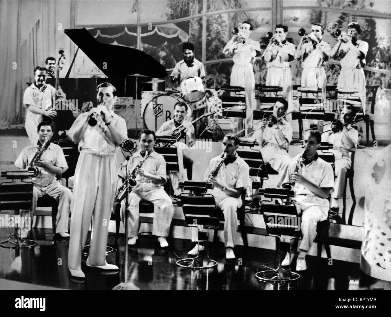 BENNY GOODMAN Benny Goodman con orchestra (1937) Foto Stock