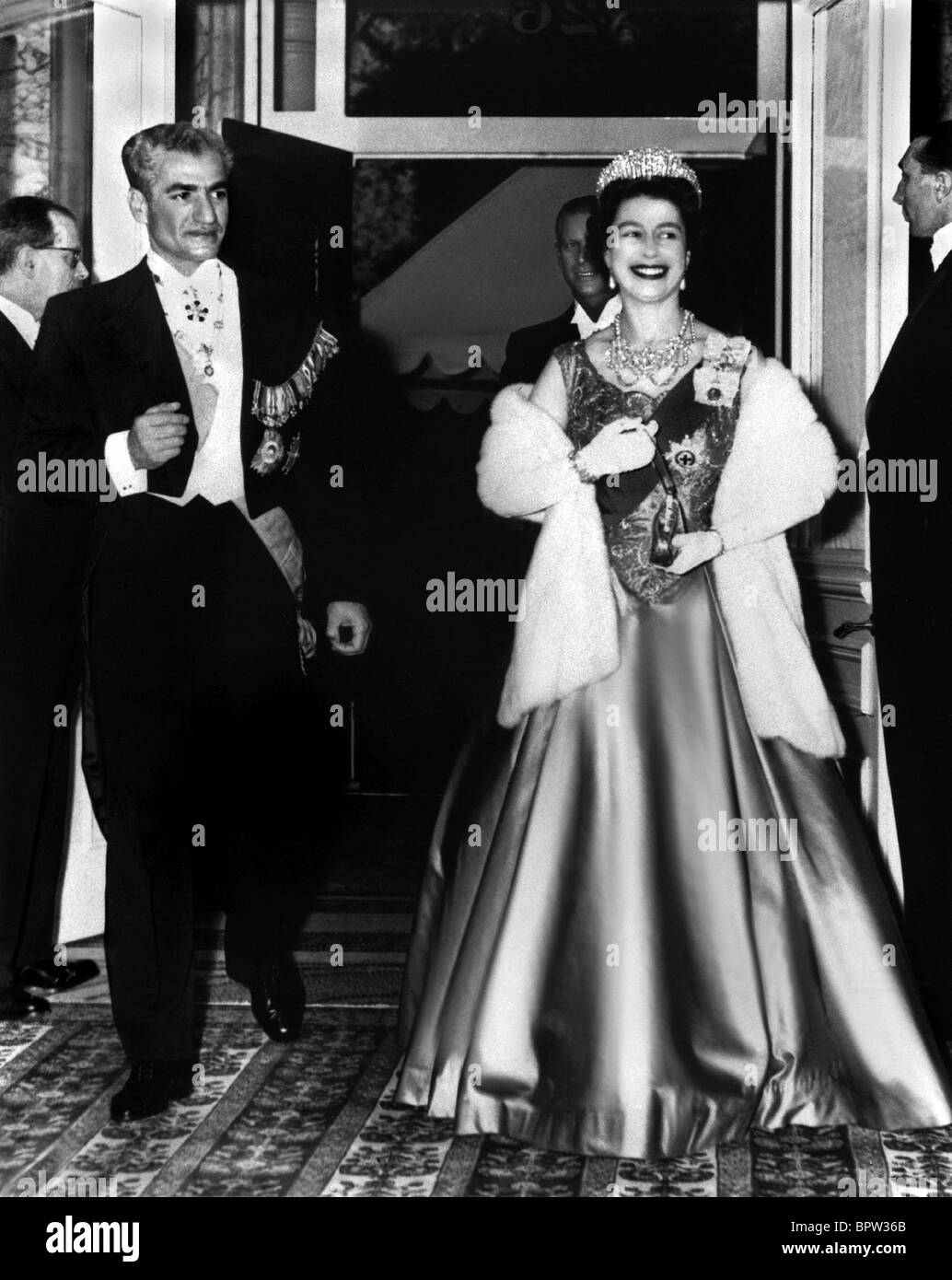 REZA PAHLAVI & la regina Elisabetta II la regina d'Inghilterra il 10 giugno 1959 Foto Stock