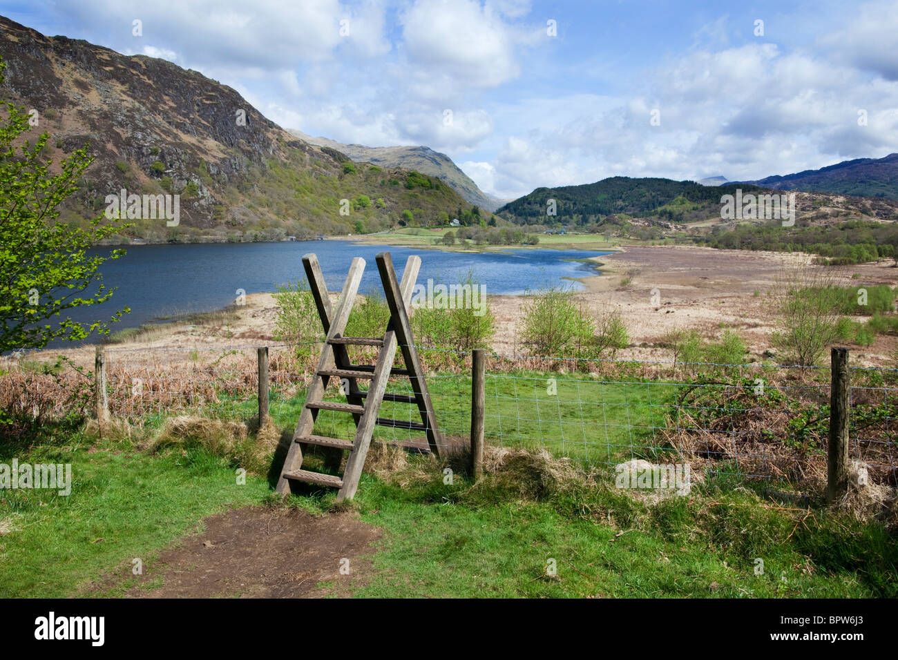 Llyn Dinas Snowdonia vista est su stile Foto Stock