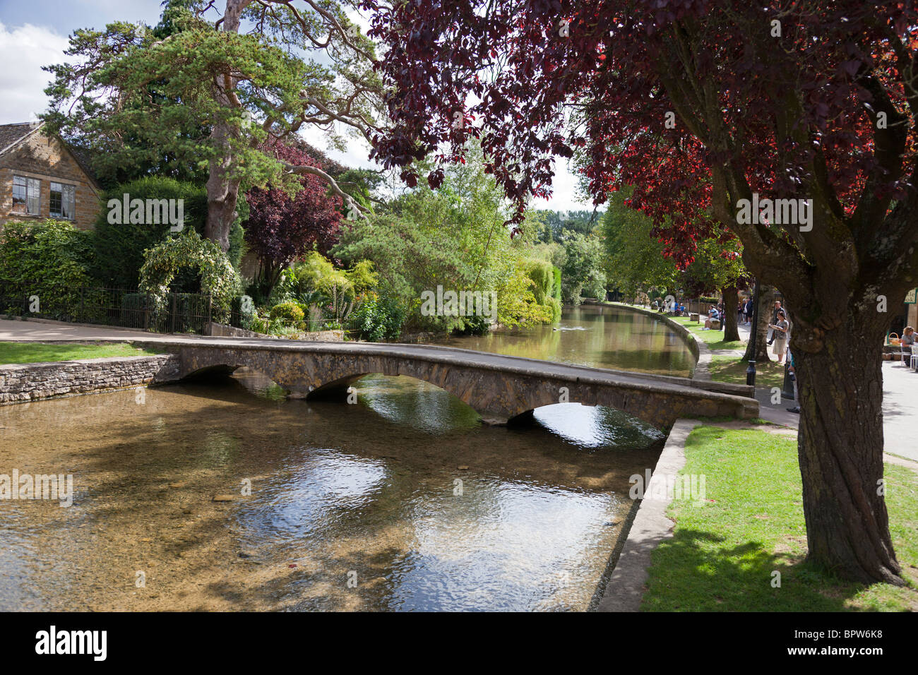 Bourton-on-the-acqua, tarda estate Foto Stock