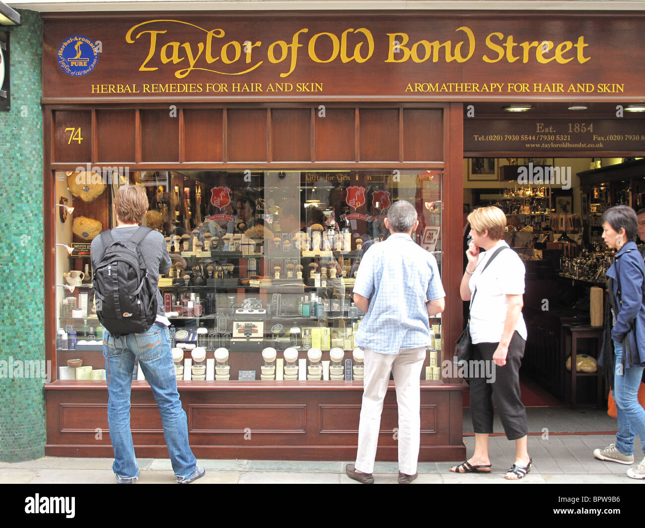 Taylor di Old Bond Street rimedi a base di erbe per i capelli e la pelle la rasatura Foto Stock
