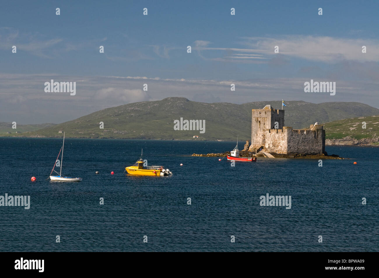 Il castello di Kisimul siede in Castlebay sull isola di Barra, Ebridi Esterne Western Isles. Scozia SCO 6545 Foto Stock