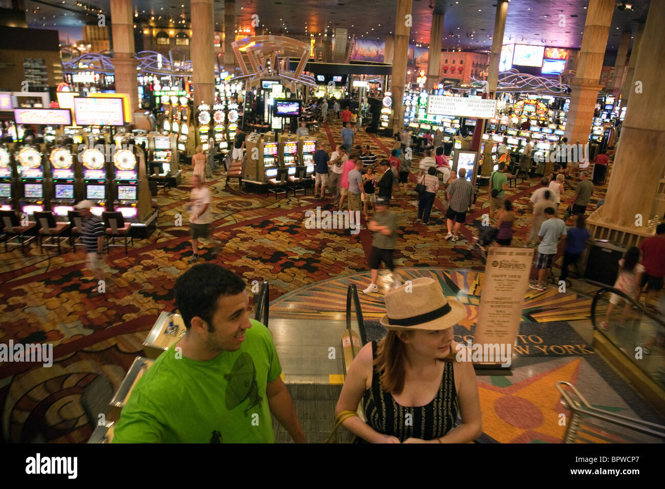 Una scena nell'area del casinò di New York New York Hotel, la striscia di Las Vegas Stati Uniti d'America Foto Stock