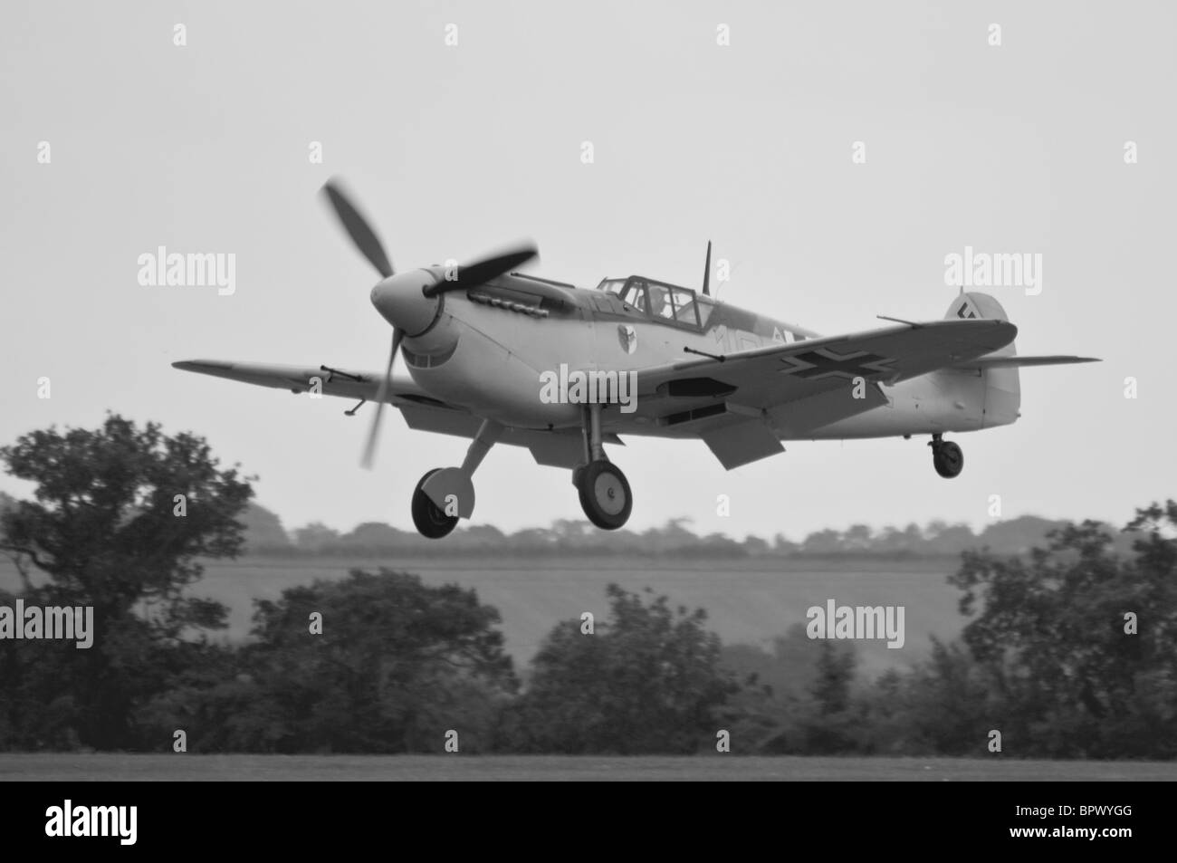 Messerschsmitt 109 venendo a terra Foto Stock