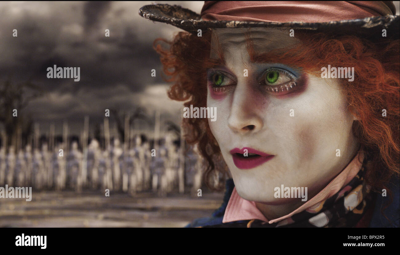 Immagini fisse da Tim Burton Alice nel Paese delle Meraviglie surreale film  fantasy Foto stock - Alamy