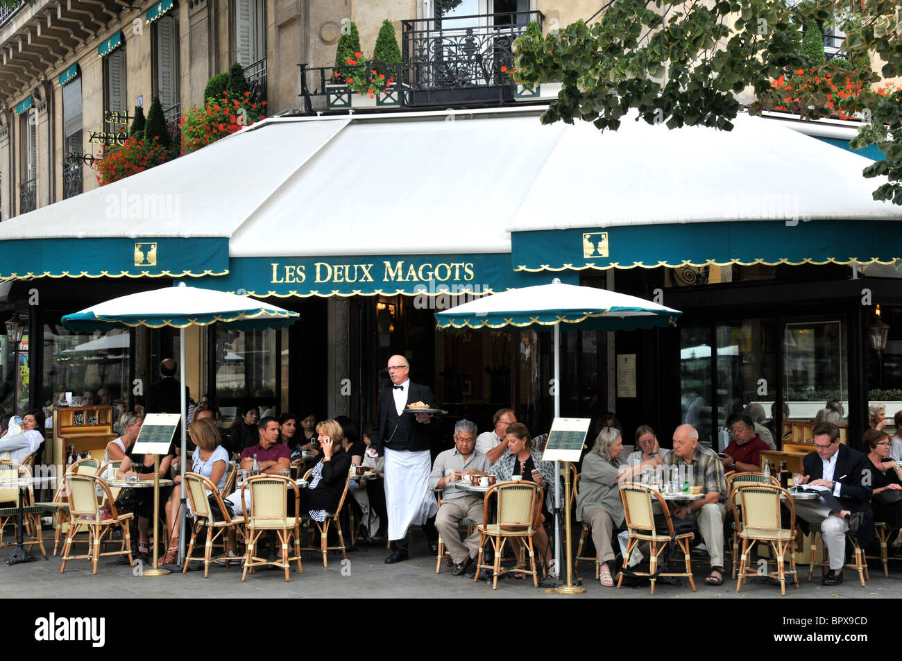 Les deux Magots cafe, Parigi, Francia Foto Stock