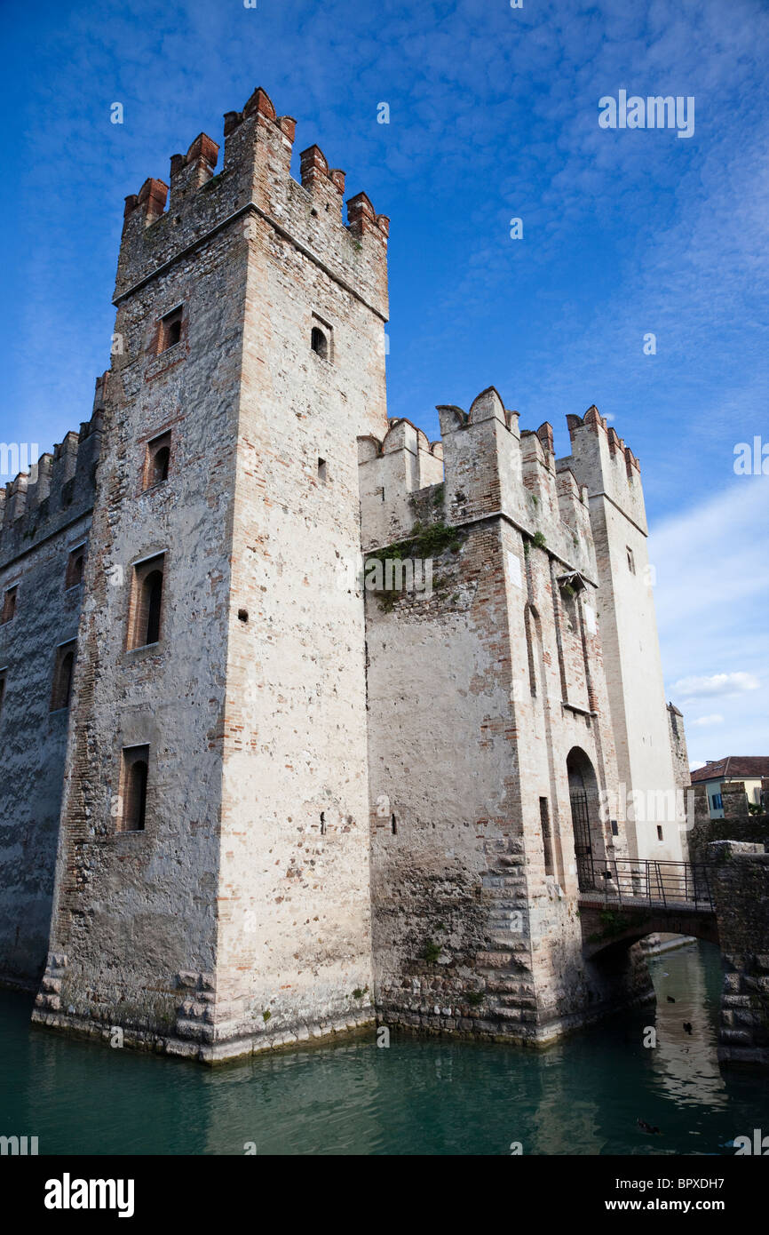 Ingresso al castello a Sirmione sul Lago di Garda, Italia Foto Stock