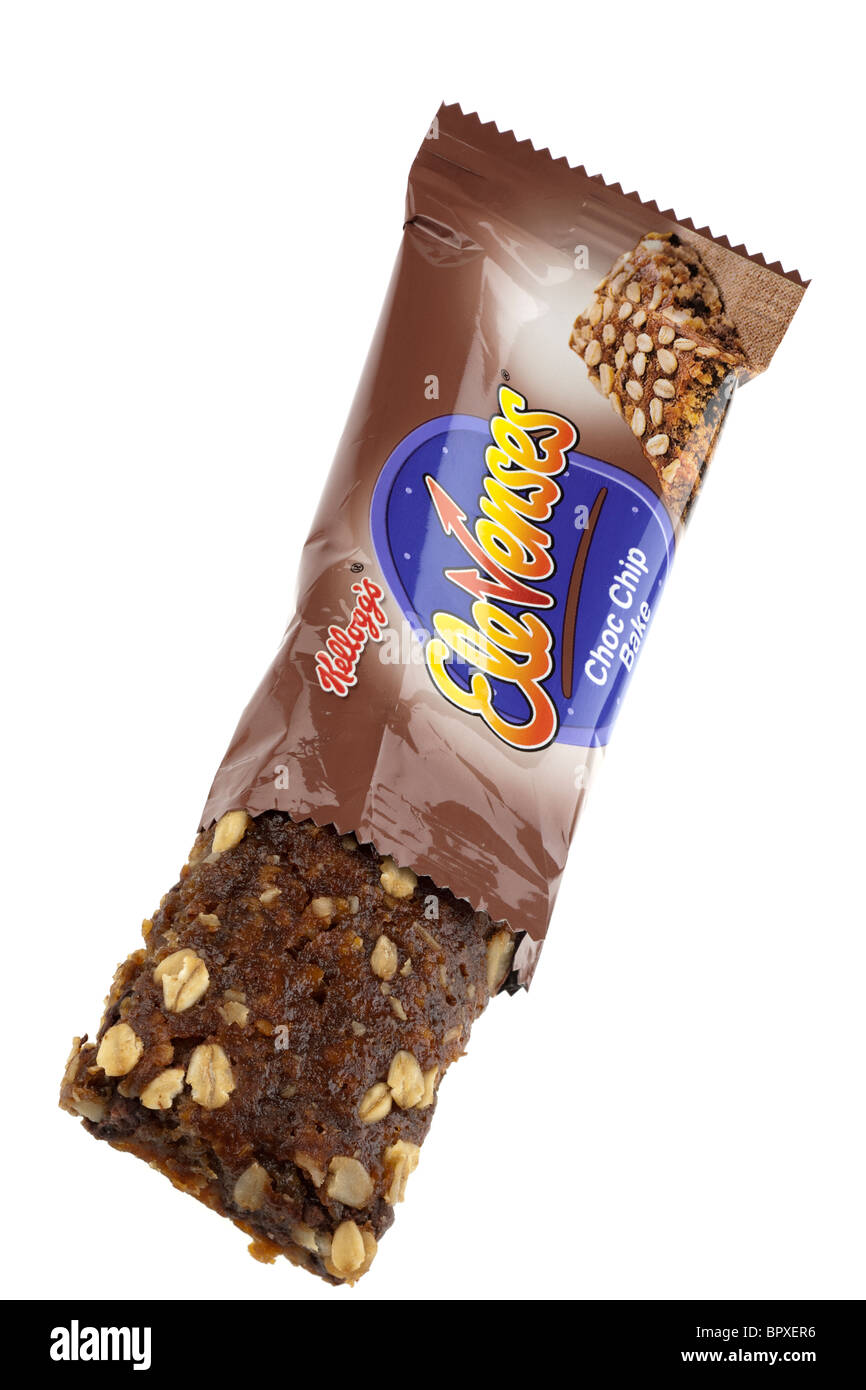 Un pacchetto di Kellogg's spuntino choc chip cuocere aperto su una superficie bianca Foto Stock