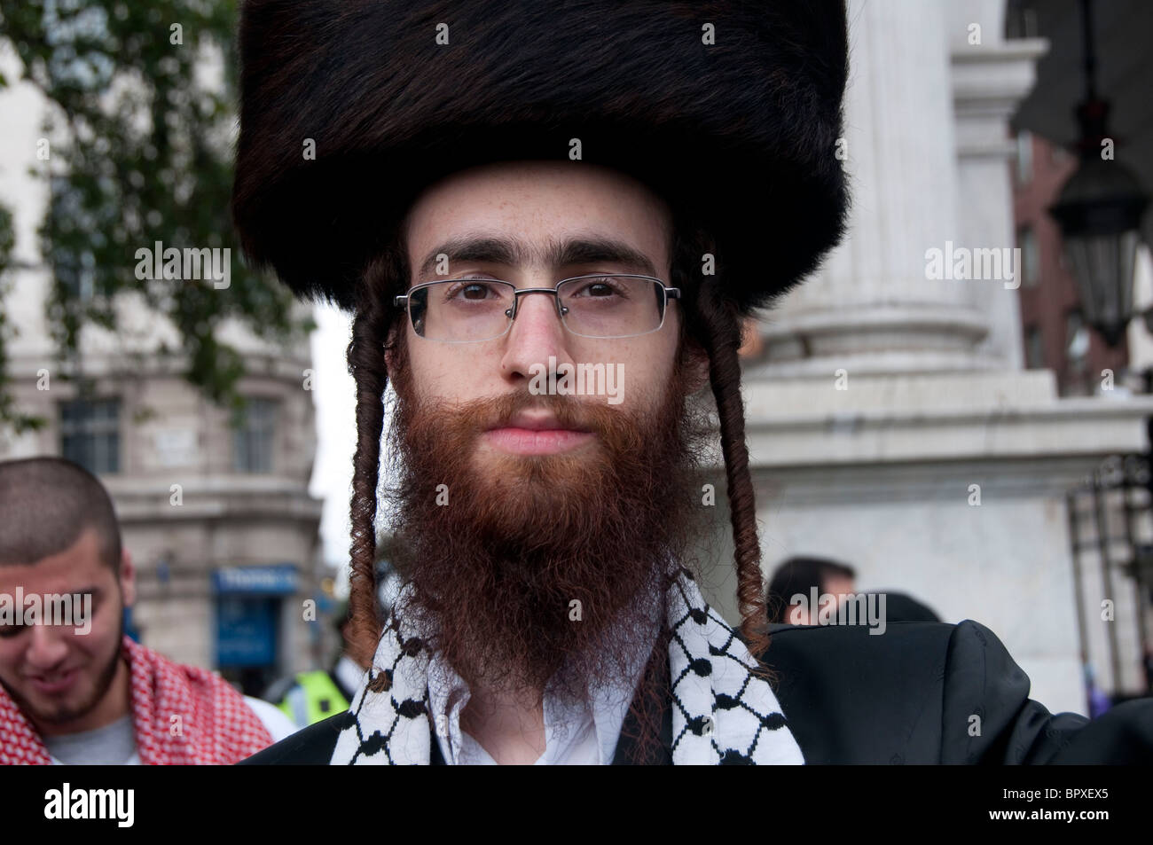 Hasidic Ortodosso Ebrei in annuale Quds musulmano giorno marzo a Londra il 4 settembre 2010 Foto Stock