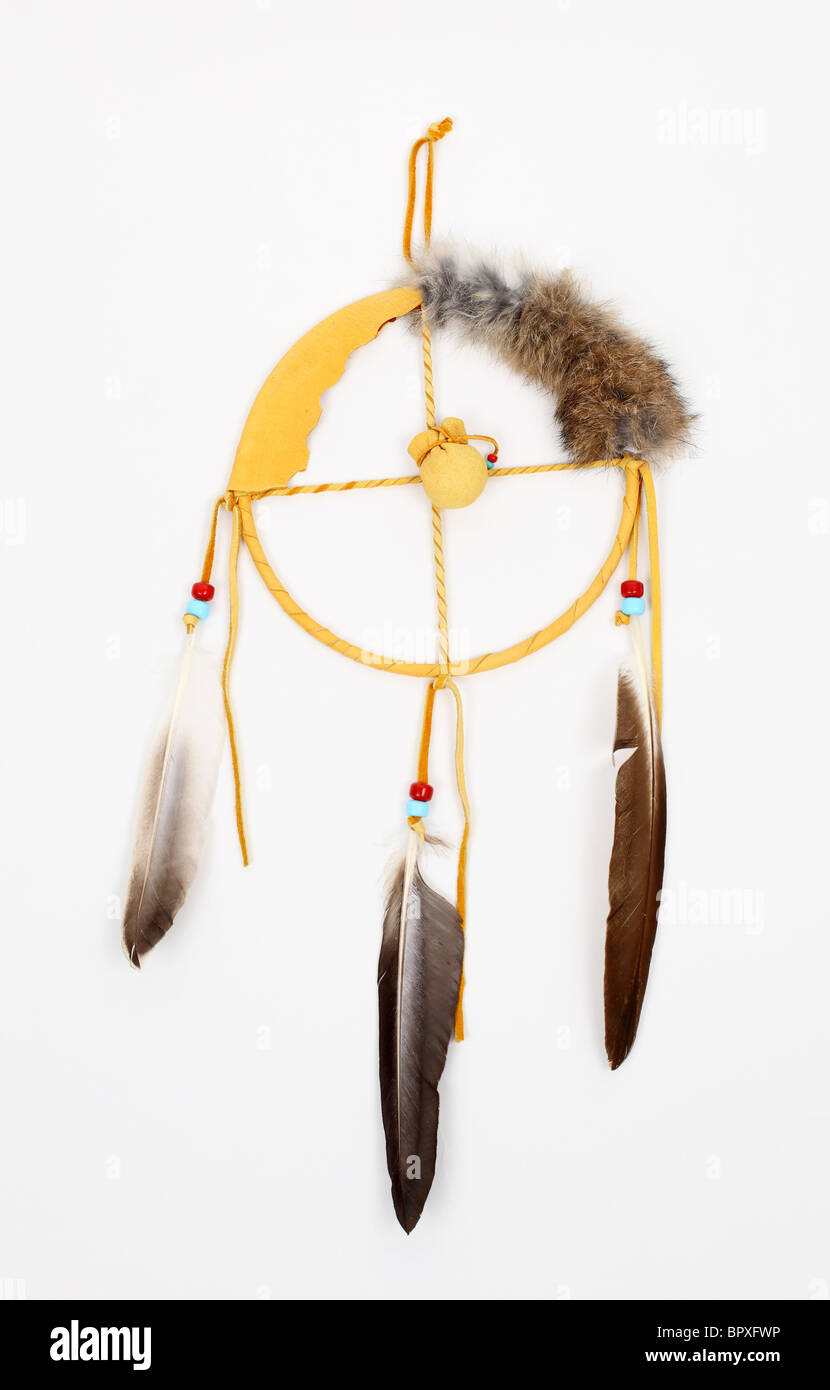 Indian dream catcher su sfondo bianco Foto Stock