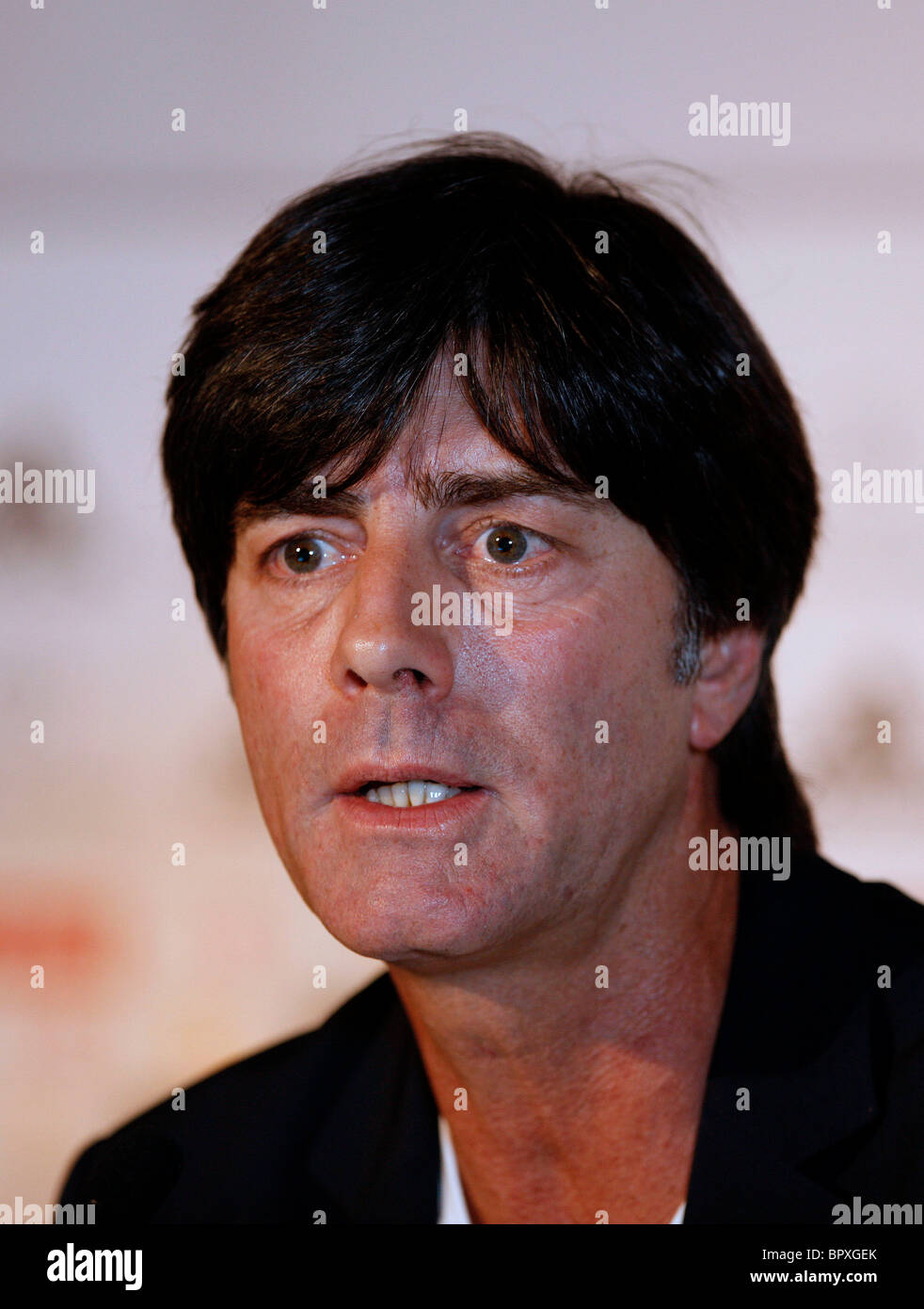 Il pullman della tedesca nationalfootball team Joachim Loew durante una conferenza stampa Foto Stock