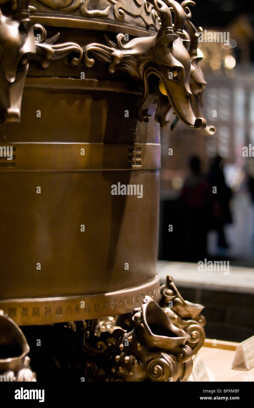 Antichi cinesi sismografo nel museo della scienza Foto Stock