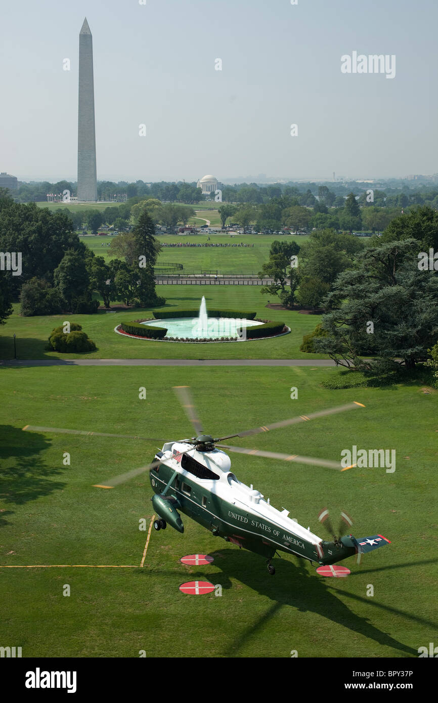 Marine si solleva dal South Lawn della Casa Bianca Foto Stock