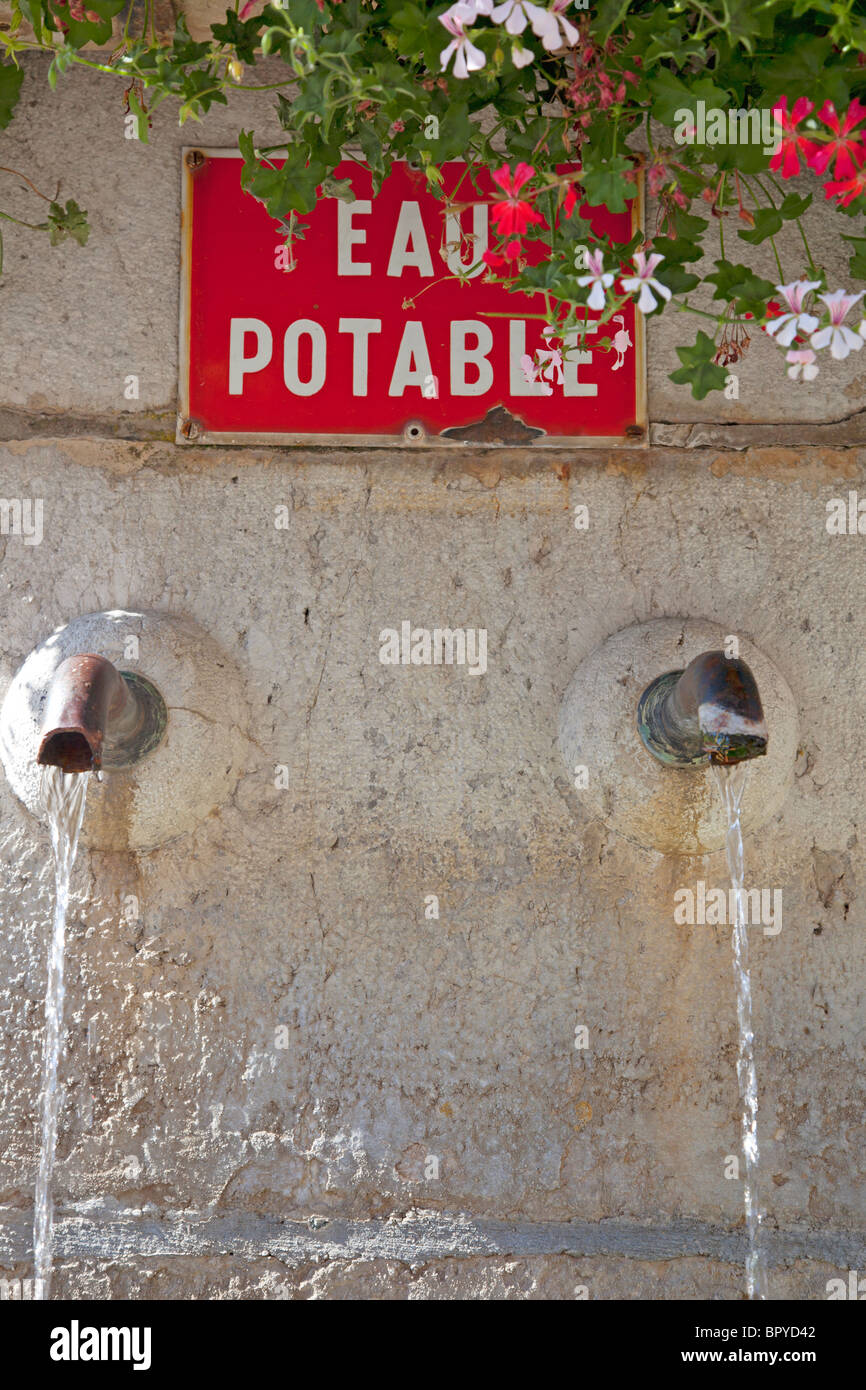 Eau acqua potabile sign in Francia Foto Stock