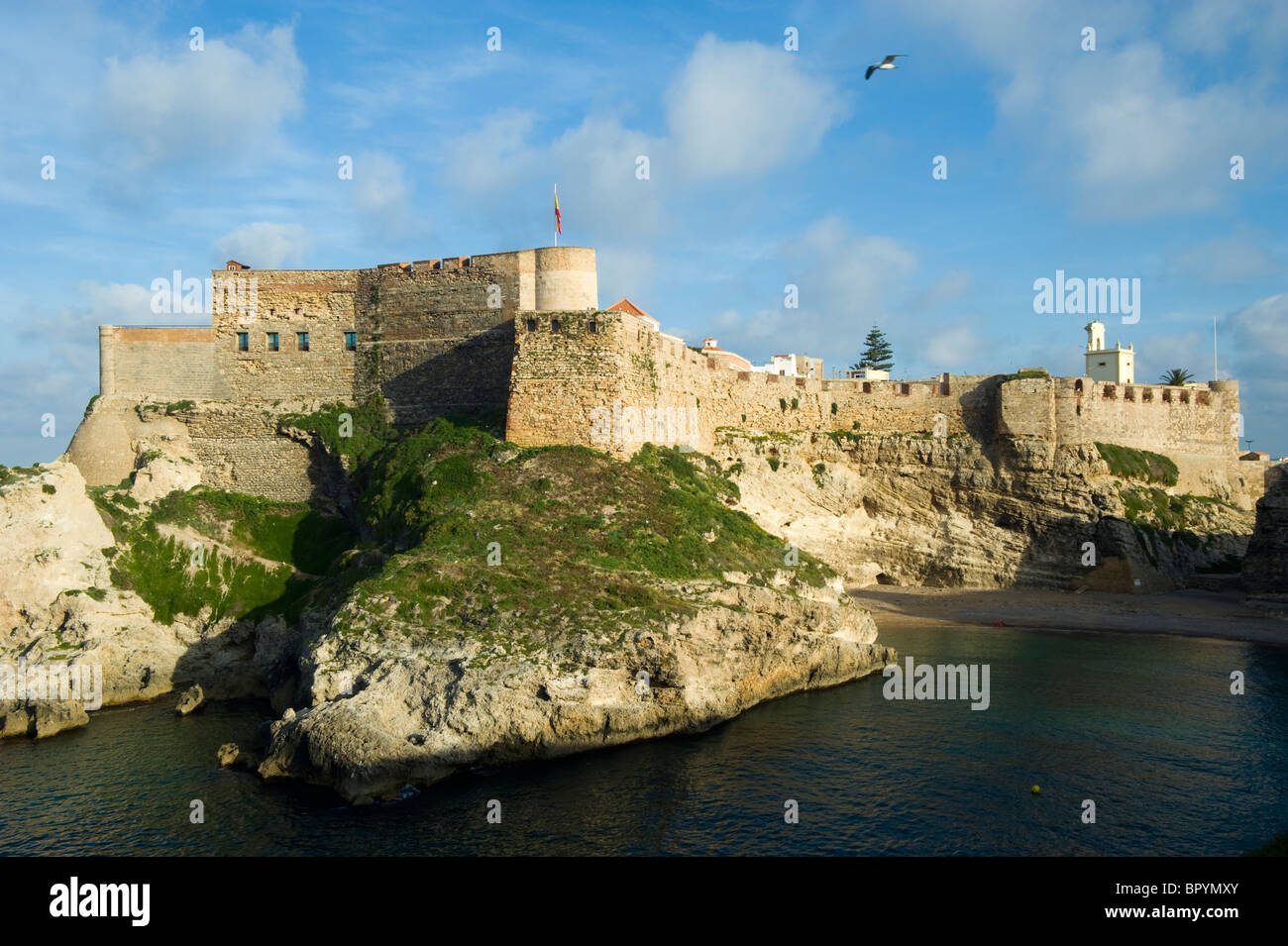 Vista di Melilla La Vieja cittadella dalla ' Ensenada de los Galapagos ' bay. Melilla.Spagna. Foto Stock