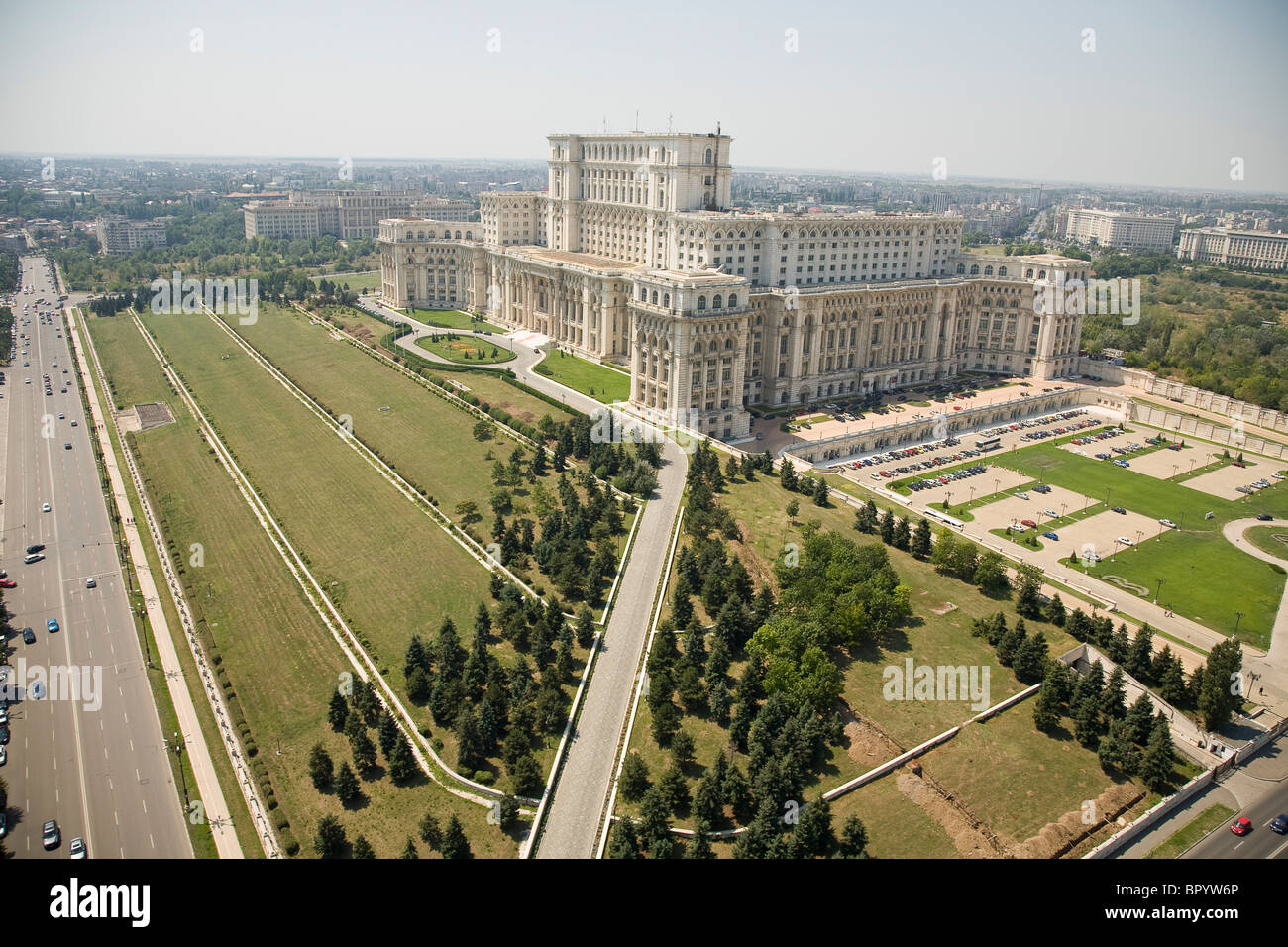 Fotografia aerea del rumeno Palazzo del Parlamento nella città di Bucarest Foto Stock